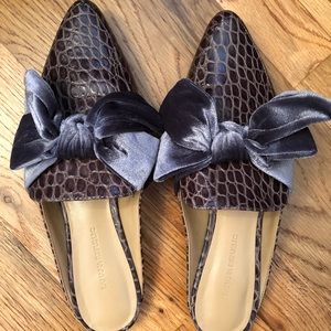 Banana Republic crocodile bow mules size 6.5